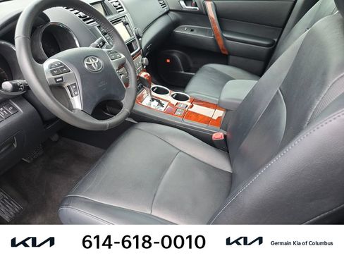 Used 2013 Toyota Highlander Limited AWD/4WD image 17