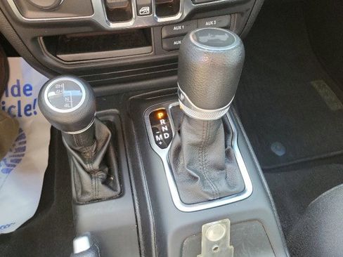 Used 2021 Jeep Wrangler Unlimited Sport AWD/4WD image 14