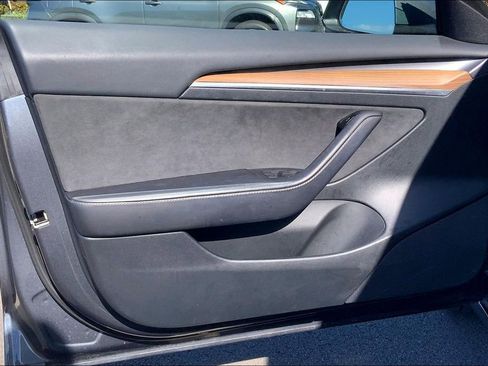 Used 2023 Tesla Model 3 Standard Range image 20