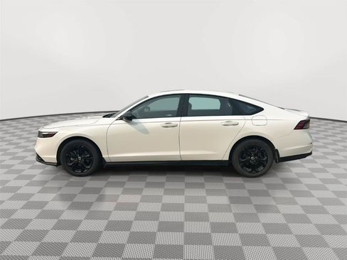 Used 2025 Honda Accord SE image 24