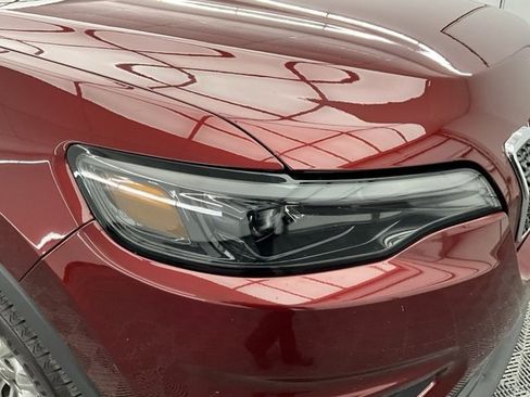 Used 2019 Jeep Cherokee Latitude Plus w/ Comfort/Convenience Group image 27