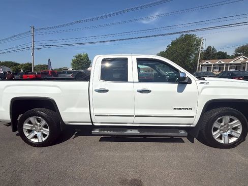 Used 2015 GMC Sierra 1500 SLT w/ Suspension Package, Off-Road AWD/4WD image 12