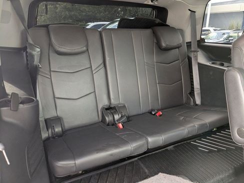 Used 2020 Cadillac Escalade Premium Luxury AWD/4WD image 30