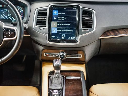 Used 2019 Volvo XC90 T6 Momentum w/ Protection Package Premier image 13