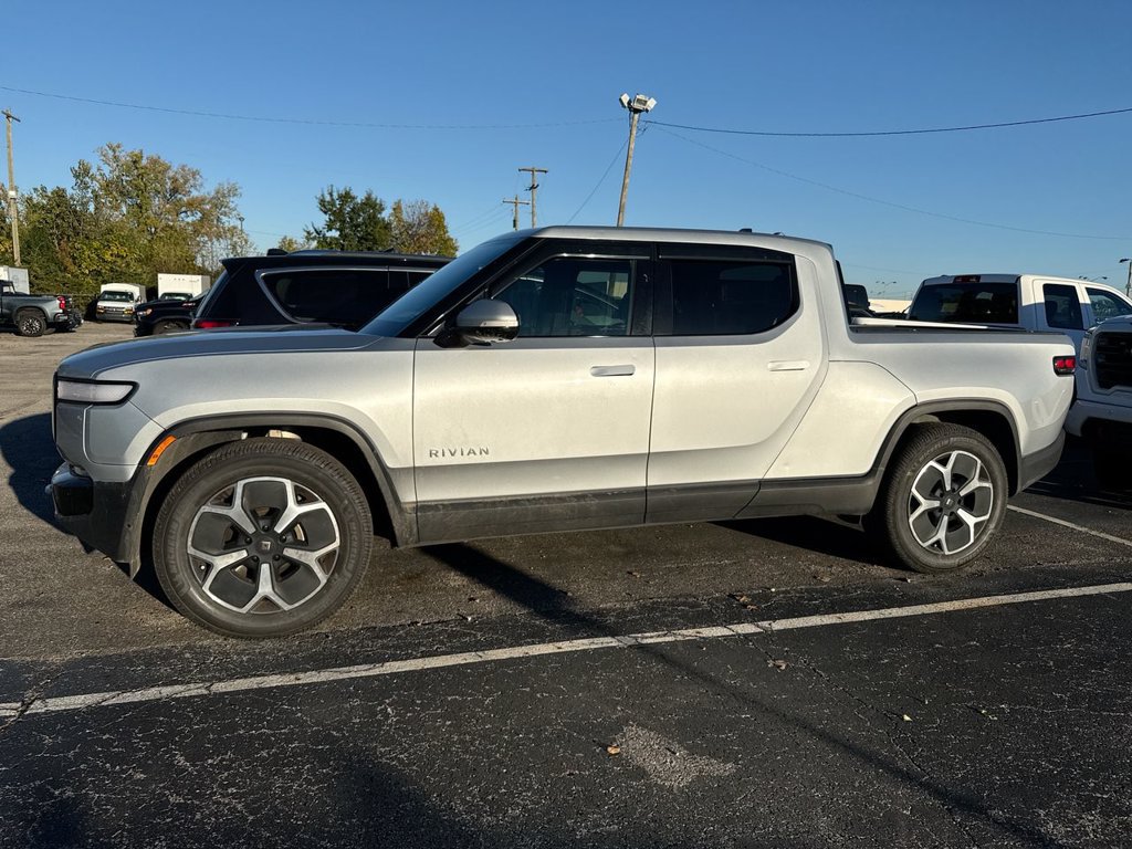 Used 2024 Rivian R1T Adventure Dual AWD/4WD image 2