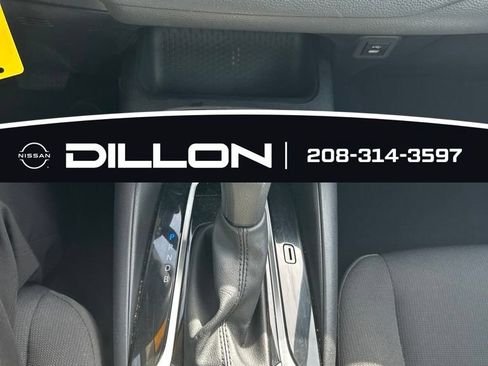 Used 2025 Toyota Corolla LE FWD image 4