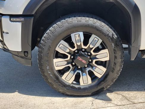 Used 2024 GMC Sierra 2500 Denali w/ Denali Reserve Package AWD/4WD image 10