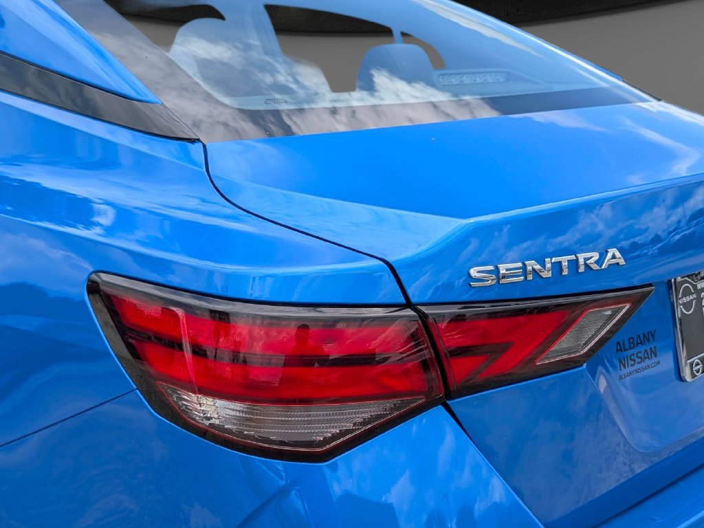 Used 2021 Nissan Sentra SV FWD image 11
