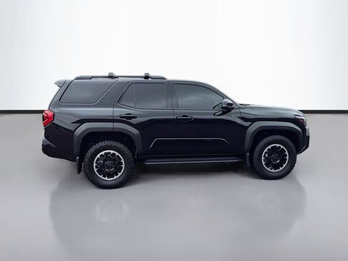 Used 2025 Toyota 4Runner TRD Off-Road Premium AWD/4WD image 4