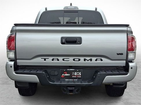 Used 2023 Toyota Tacoma TRD Off-Road w/ Technology Package image 5