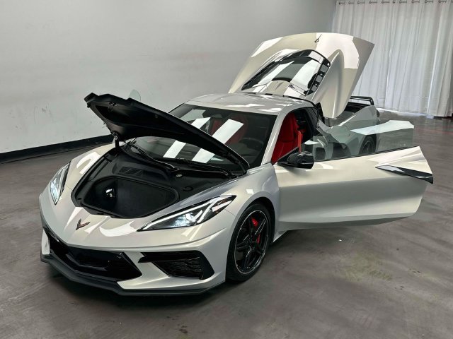 Used 2024 Chevrolet Corvette Stingray Preferred Cpe w/ Z51 Performance Package RWD image 12