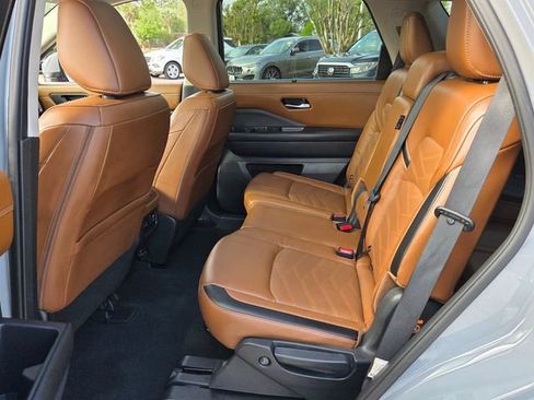 Used 2023 Nissan Pathfinder Platinum w/ Cargo Package FWD image 14