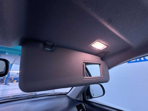 Used 2013 Toyota Highlander SE image 32