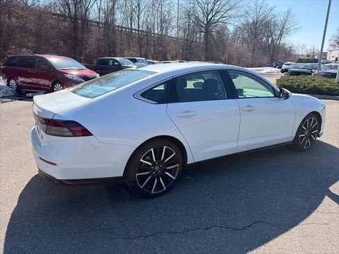 Used 2023 Honda Accord Touring image 17