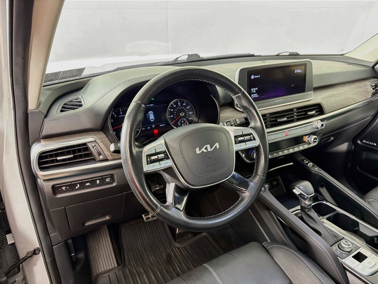 Used 2022 Kia Telluride SX w/ Nightfall Edition Package AWD/4WD image 16