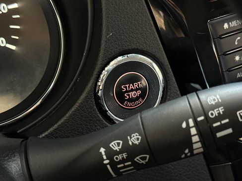Used 2019 Nissan Rogue Sport SV FWD image 21