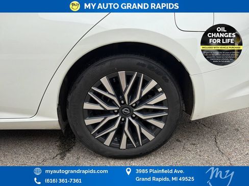 Used 2025 Nissan Altima 2.5 SV FWD image 30