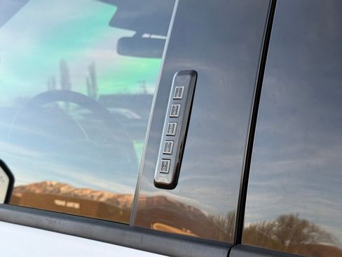 Used 2018 Ford F150 Lariat w/ Equipment Group 502A Luxury image 17