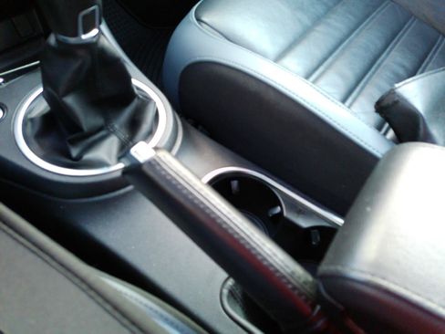 Used 2013 Volkswagen Beetle 2.0T FWD image 19