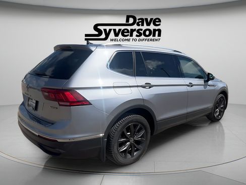 Used 2022 Volkswagen Tiguan SE AWD/4WD image 5