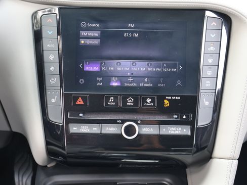 Certified 2023 INFINITI QX50 Luxe image 19