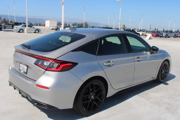 Used 2022 Honda Civic Sport image 3