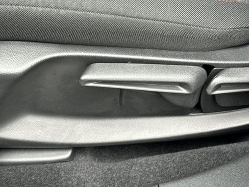 Certified 2026 Honda HR-V Sport image 21