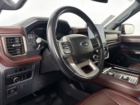 Used 2024 Ford Expedition Max Limited AWD/4WD image 4