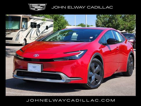 Used 2026 Toyota Prius Plug-In Hybrid FWD image 1