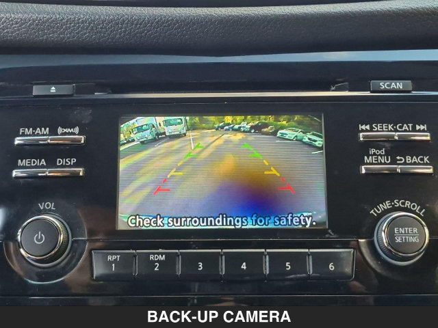 Used 2017 Nissan Rogue S AWD/4WD image 23