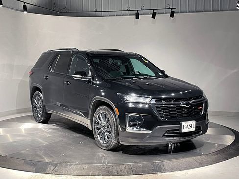 Used 2023 Chevrolet Traverse RS image 42