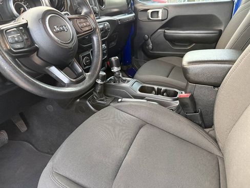 Used 2020 Jeep Wrangler Unlimited Sport AWD/4WD image 4