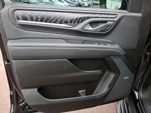 Used 2023 GMC Yukon Denali image 13