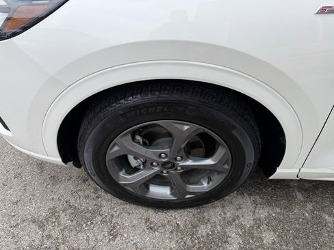 Used 2024 Ford Escape ST-Line w/ Tech Pack #1 image 10