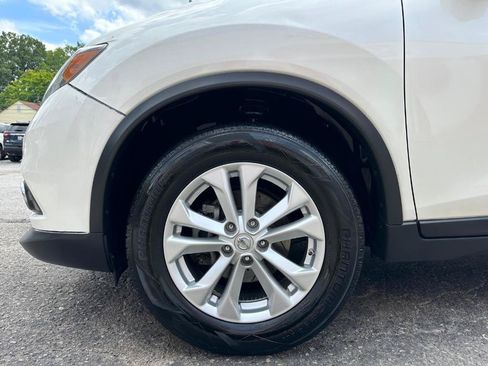 Used 2016 Nissan Rogue SV w/ SV Premium Package AWD/4WD image 9