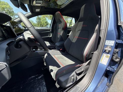 Used 2025 Volkswagen GTI SE FWD image 12