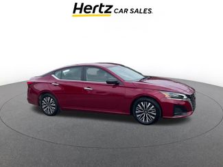 Used 2025 Nissan Altima 2.5 SV video 1