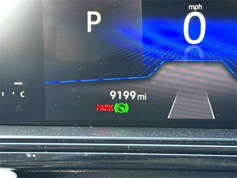 Used 2025 Volkswagen Taos S image 18