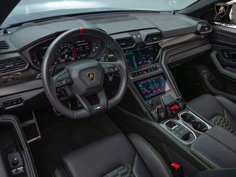 Used 2024 Lamborghini Urus S image 20