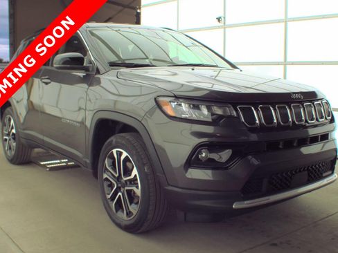 Used 2022 Jeep Compass Limited AWD/4WD image 3