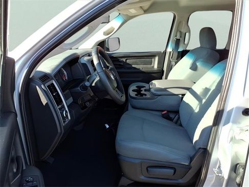 Used 2016 RAM 1500 Express image 23