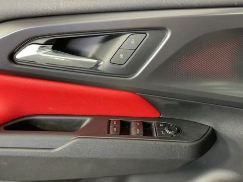 New 2025 Chevrolet Equinox EV RS image 26