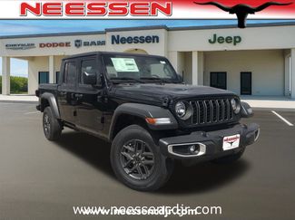 New 2025 Jeep Gladiator Sport video 1