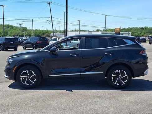 Used 2023 Kia Sportage LX AWD/4WD image 6