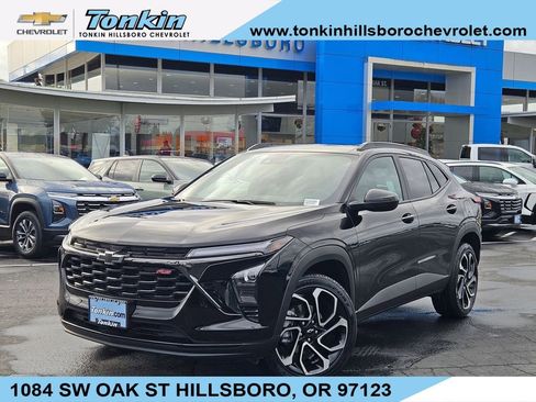 Used 2025 Chevrolet Trax RS w/ Sunroof Package image 1