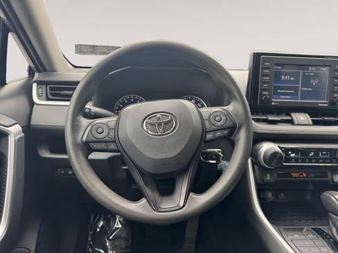 Used 2022 Toyota RAV4 LE AWD/4WD image 12