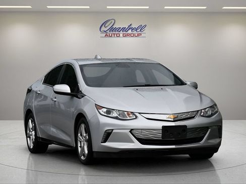 Used 2018 Chevrolet Volt LT w/ LT Driver Confidence Package FWD image 2