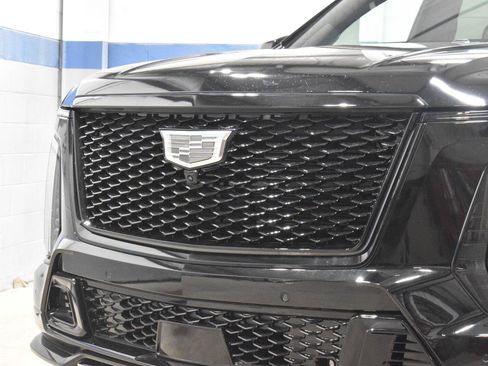 Used 2026 Cadillac Escalade V w/ LPO, ONYX Package AWD/4WD image 33