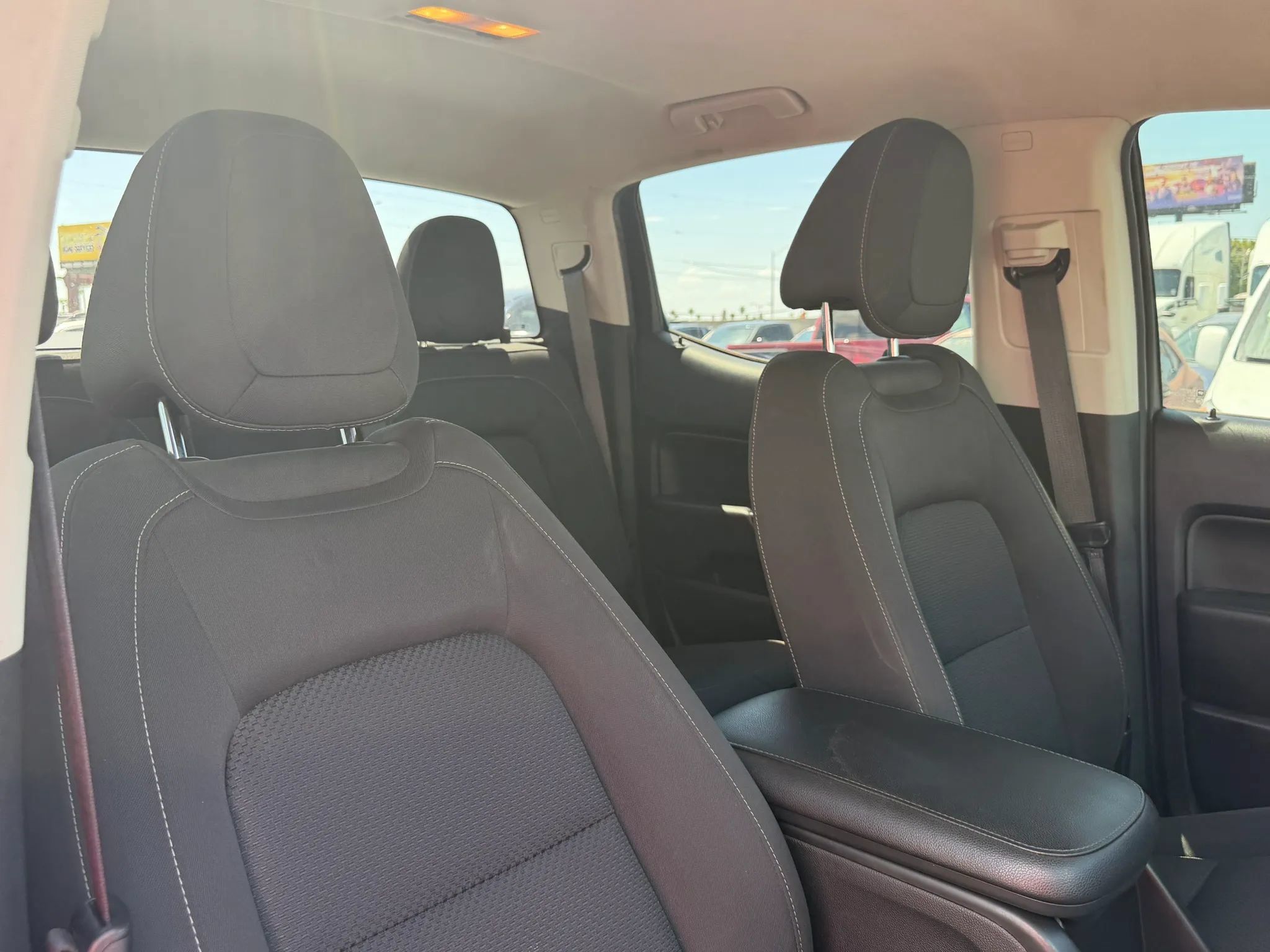 Used 2018 Chevrolet Colorado LT RWD image 24