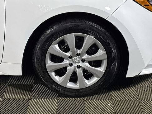 Used 2024 Toyota Corolla LE FWD image 22